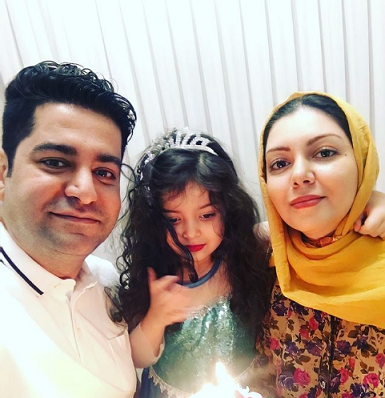 آزاده نامداری آزاده نامداری